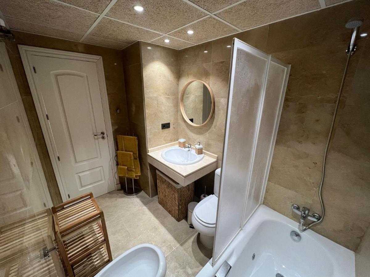 El Hacho Apartment มานิลบา ภายนอก รูปภาพ